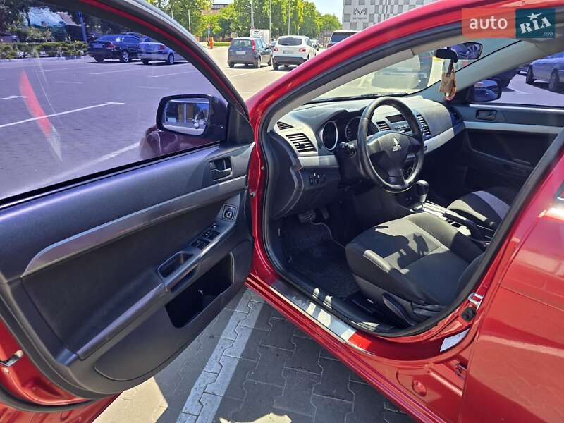 Седан Mitsubishi Lancer 2010 в Одессе