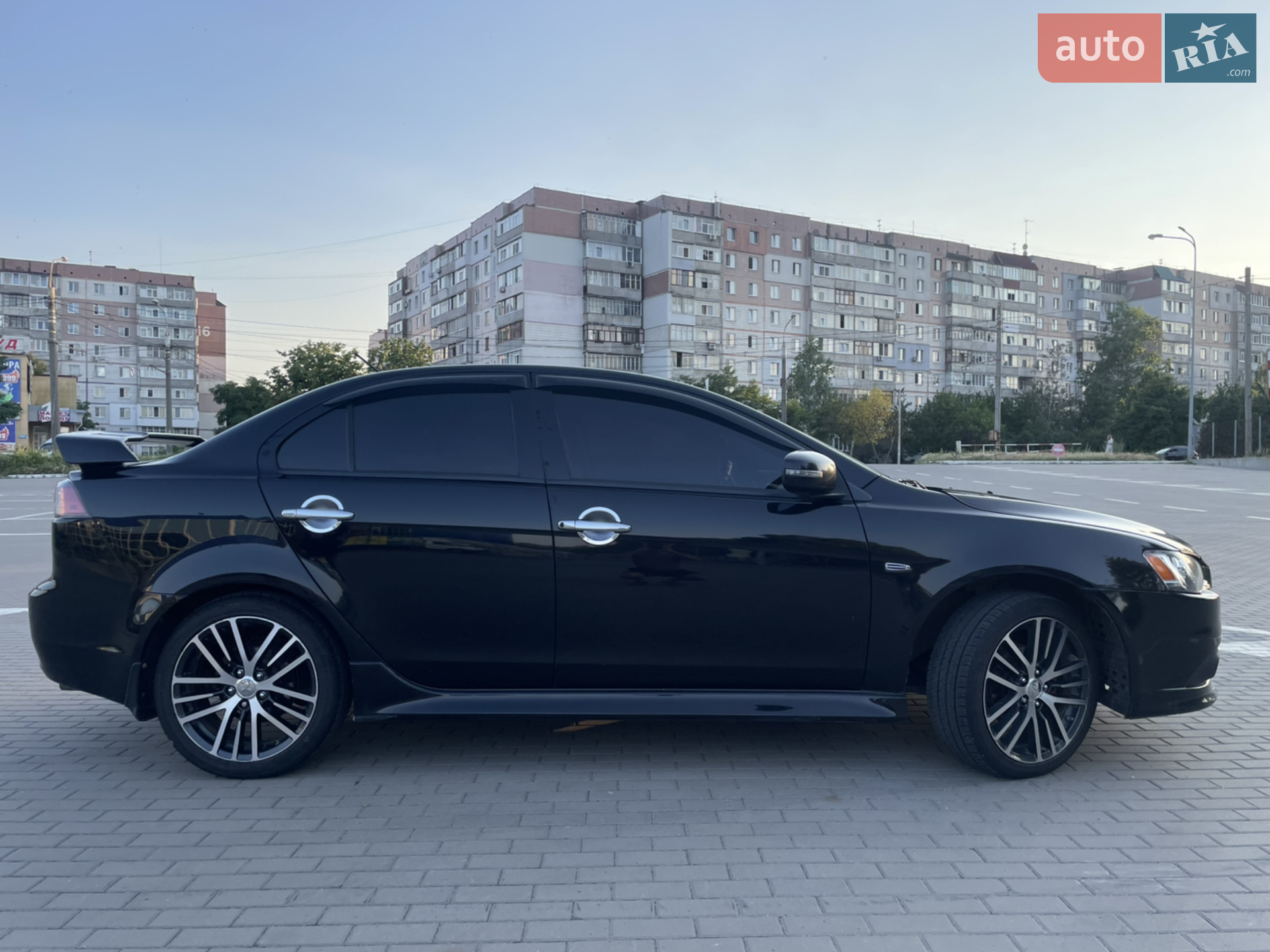 2017 Mitsubishi Lancer - мініатюра 9