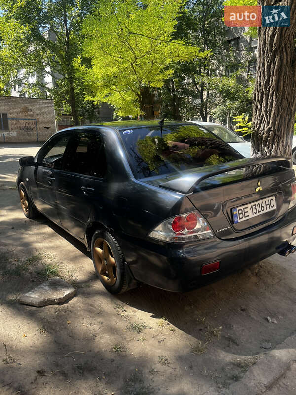 Седан Mitsubishi Lancer 2004 в Миколаєві