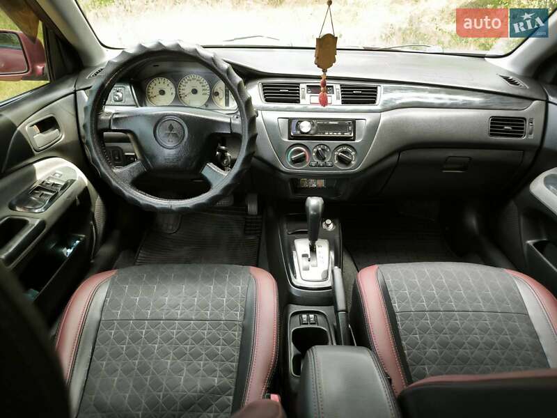 Седан Mitsubishi Lancer 2004 в Днепре