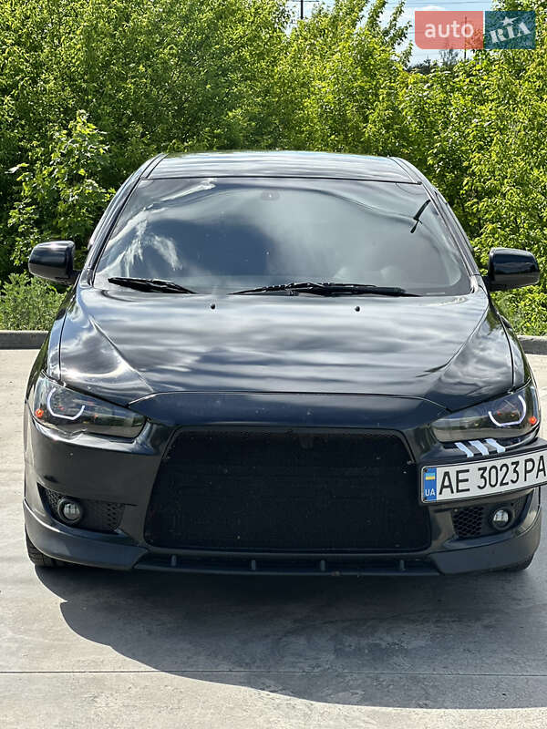 Седан Mitsubishi Lancer 2008 в Синельниково