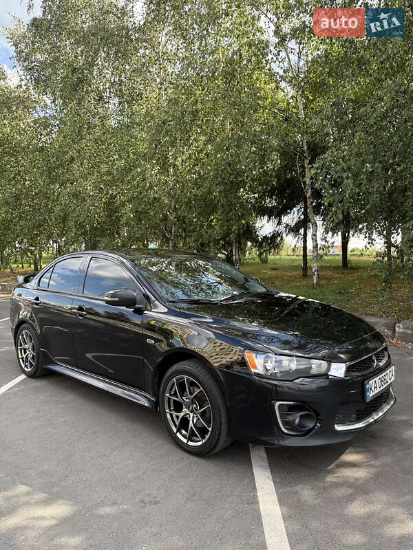 Седан Mitsubishi Lancer 2016 в 