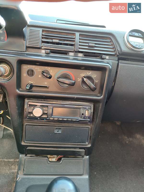 Лифтбек Mitsubishi Lancer 1989 в Великой Михайловке