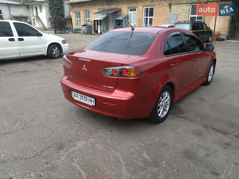 Седан Mitsubishi Lancer 2012 в Киеве