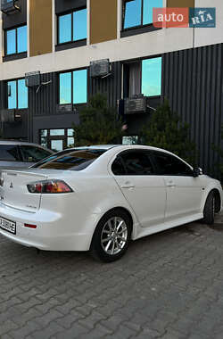 Седан Mitsubishi Lancer 2015 в 