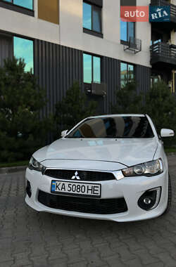 Седан Mitsubishi Lancer 2015 в 
