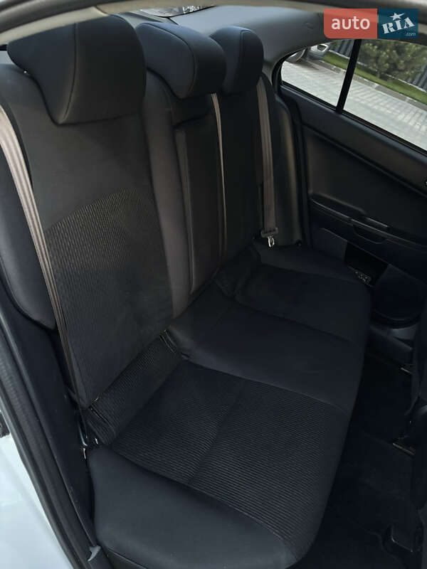 Седан Mitsubishi Lancer 2015 в Киеве