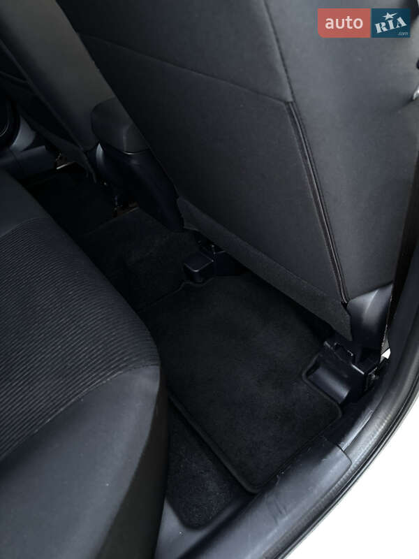 Седан Mitsubishi Lancer 2015 в Киеве