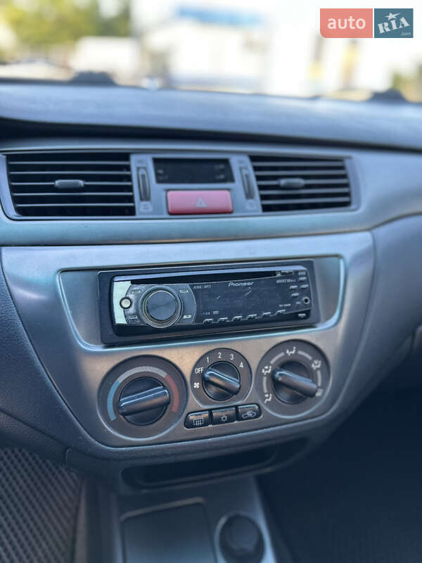 Седан Mitsubishi Lancer 2008 в Днепре