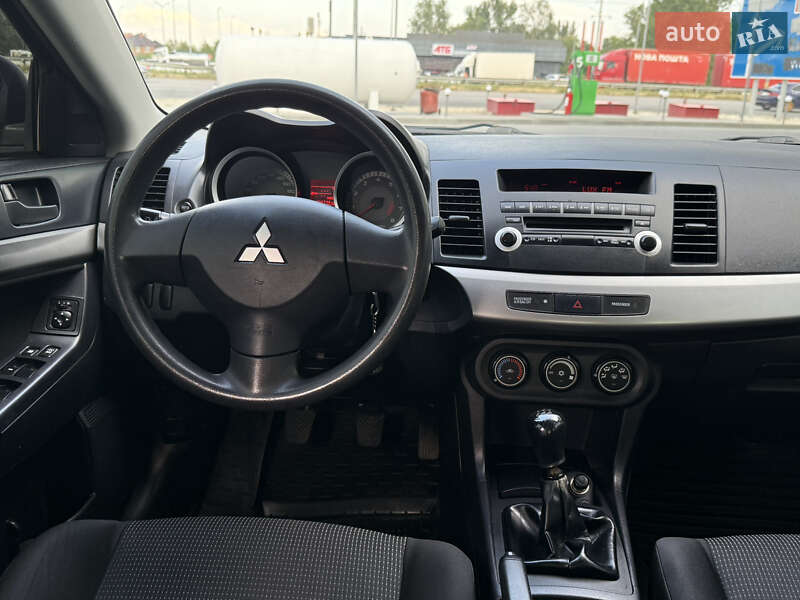 Седан Mitsubishi Lancer 2008 в Днепре