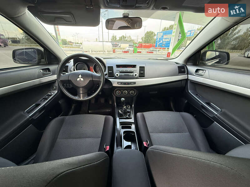 Седан Mitsubishi Lancer 2008 в Днепре