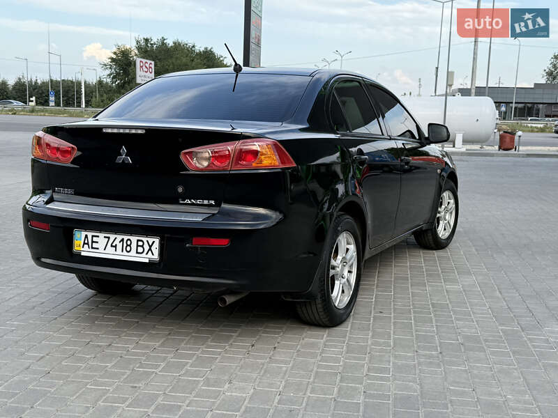 Седан Mitsubishi Lancer 2008 в Днепре