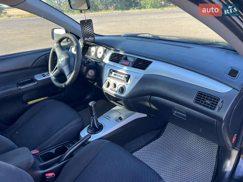 Седан Mitsubishi Lancer 2006 в Николаеве
