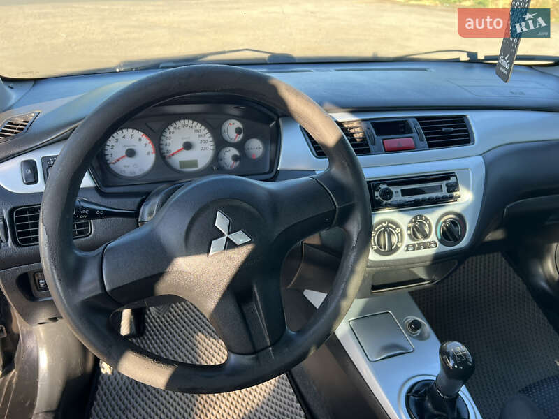 Седан Mitsubishi Lancer 2006 в Николаеве