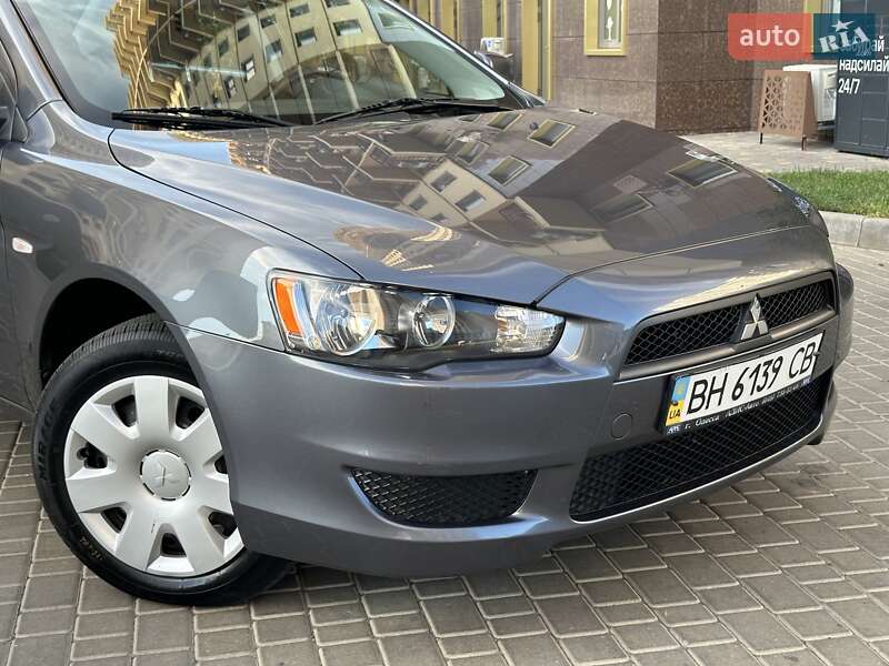 Седан Mitsubishi Lancer 2009 в Одессе