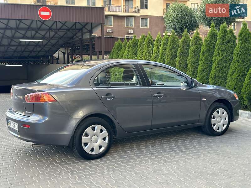 Седан Mitsubishi Lancer 2009 в Одессе