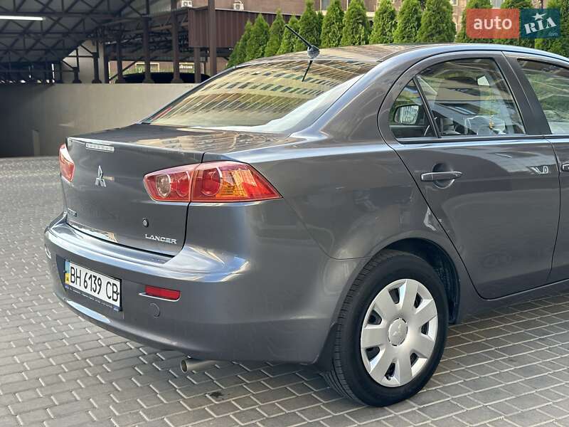 Седан Mitsubishi Lancer 2009 в Одессе