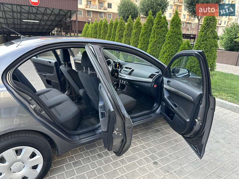 Седан Mitsubishi Lancer 2009 в Одессе
