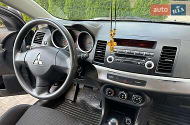 Седан Mitsubishi Lancer 2009 в 
