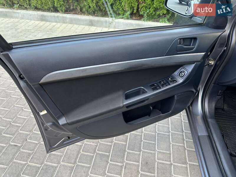 Седан Mitsubishi Lancer 2009 в Одессе