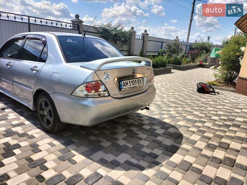 Седан Mitsubishi Lancer 2006 в Житомирі