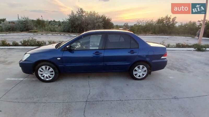 Седан Mitsubishi Lancer 2006 в Новой Одессе