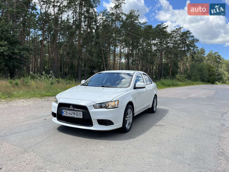 Седан Mitsubishi Lancer 2012 в Чернигове