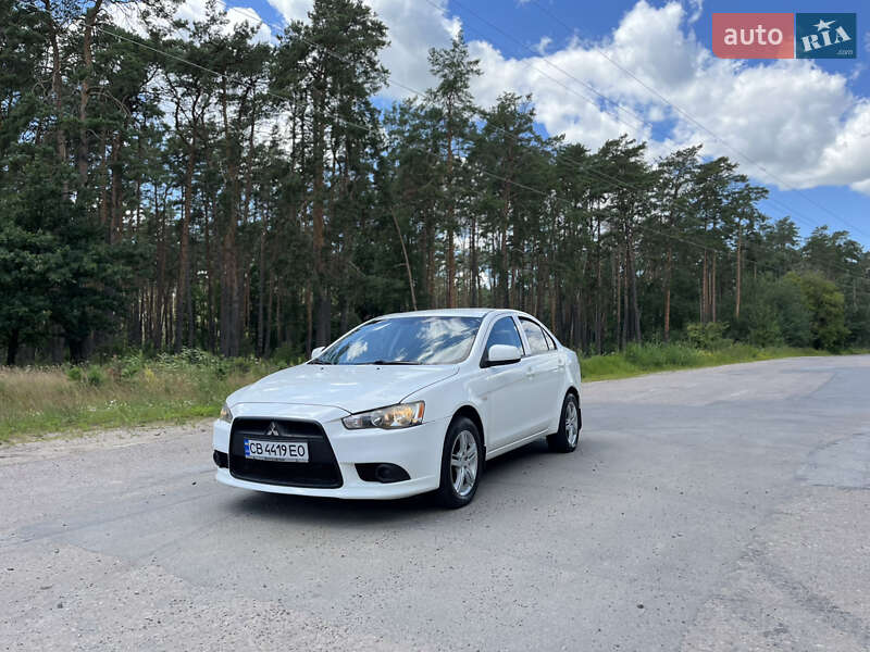 Седан Mitsubishi Lancer 2012 в Чернигове