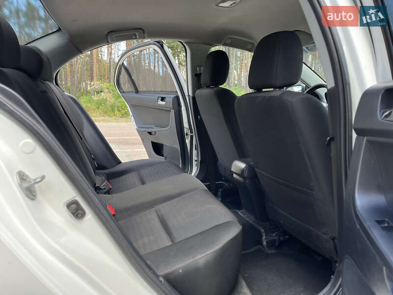 Седан Mitsubishi Lancer 2012 в Чернигове