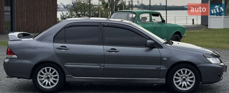 Седан Mitsubishi Lancer 2005 в Дніпрі