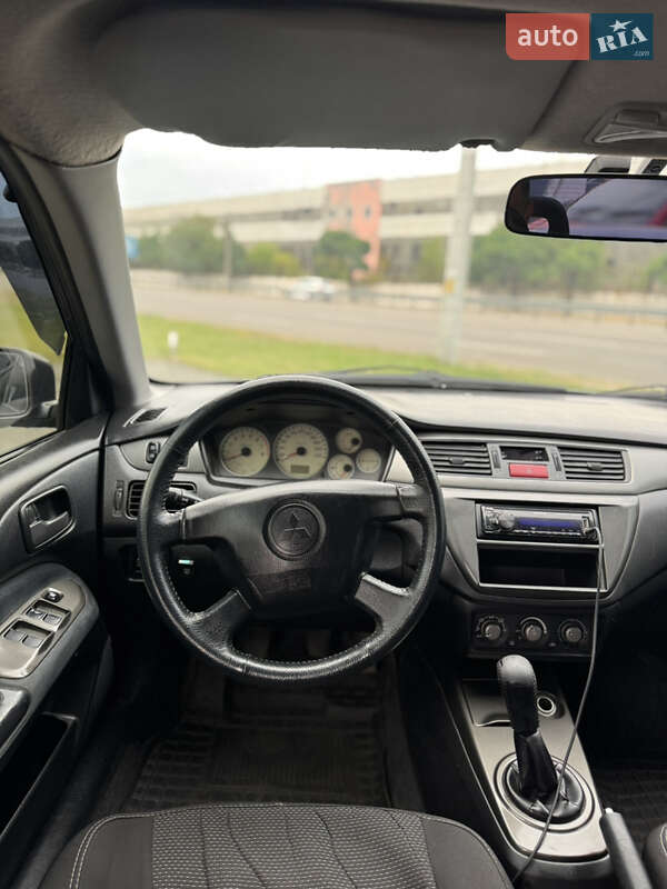 Седан Mitsubishi Lancer 2005 в Дніпрі