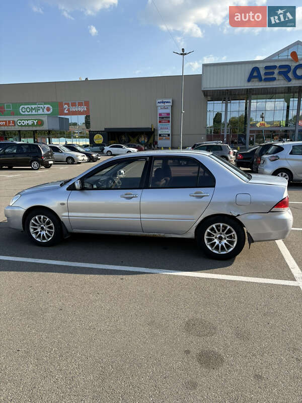 Седан Mitsubishi Lancer 2004 в Борисполе