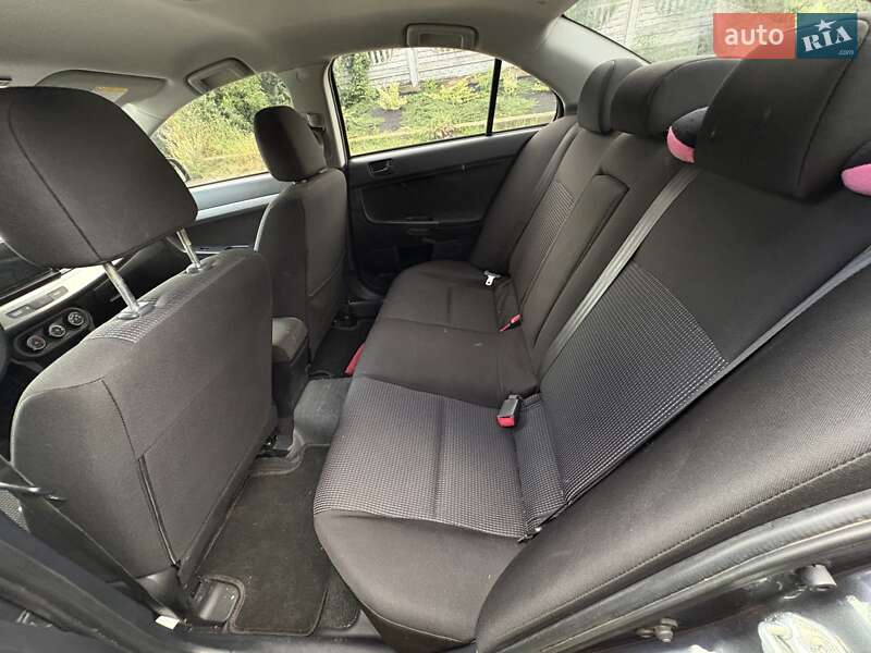 Седан Mitsubishi Lancer 2008 в Виннице
