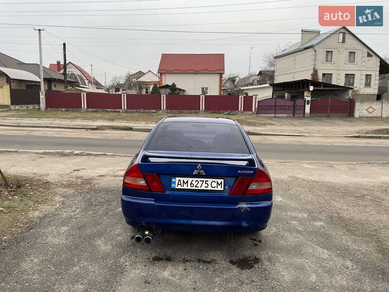 Седан Mitsubishi Lancer 1996 в Житомире