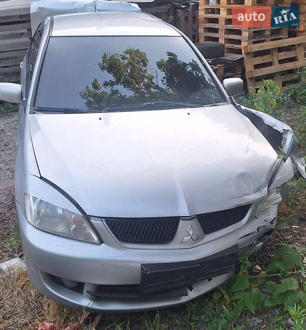 Седан Mitsubishi Lancer 2005 в Славянске
