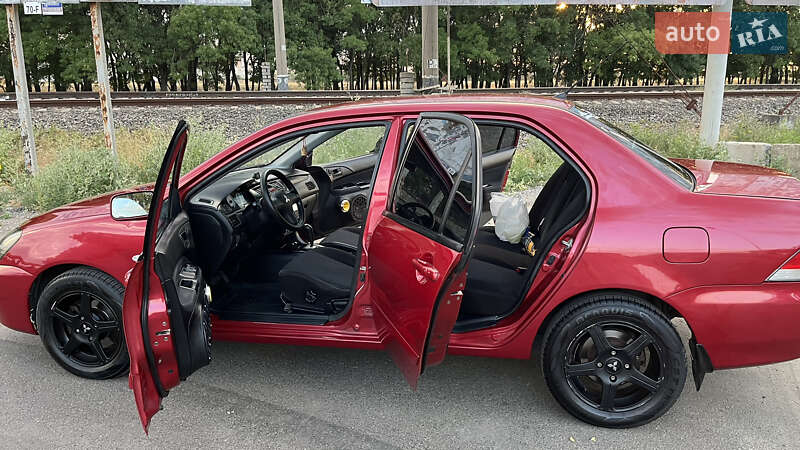 Седан Mitsubishi Lancer 2006 в Одессе