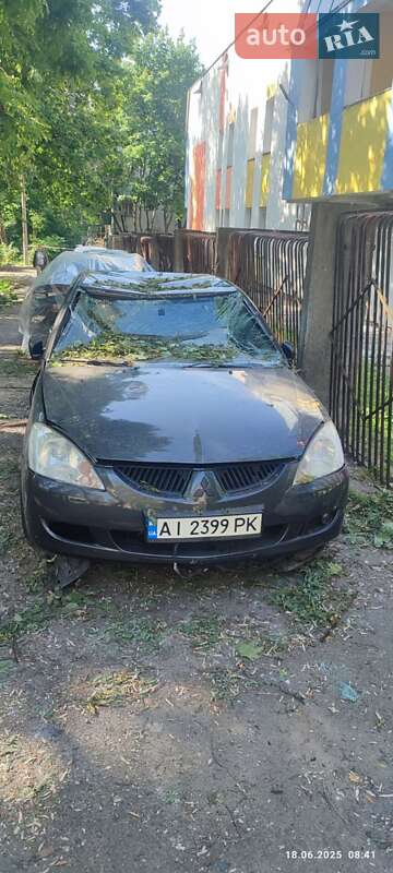 Седан Mitsubishi Lancer 2004 в Киеве