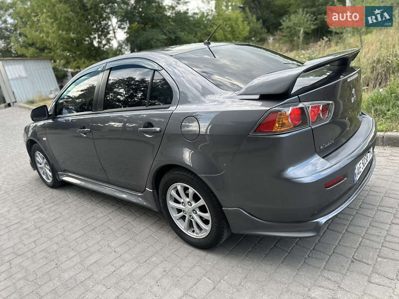 Седан Mitsubishi Lancer 2011 в Днепре