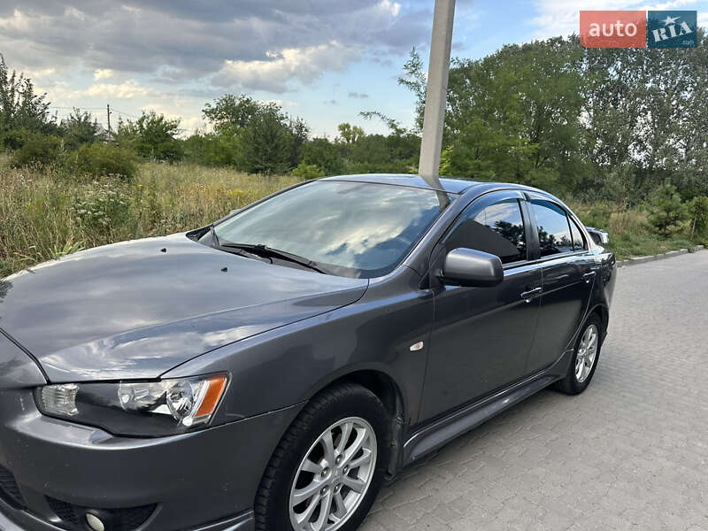 Седан Mitsubishi Lancer 2011 в Днепре