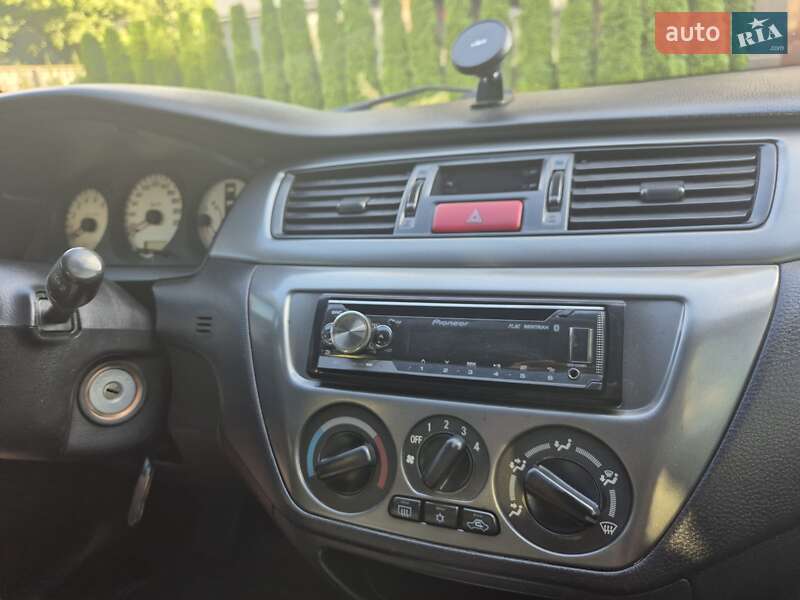 Седан Mitsubishi Lancer 2006 в Києві
