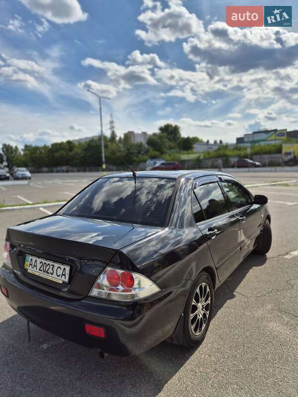 Седан Mitsubishi Lancer 2006 в Києві