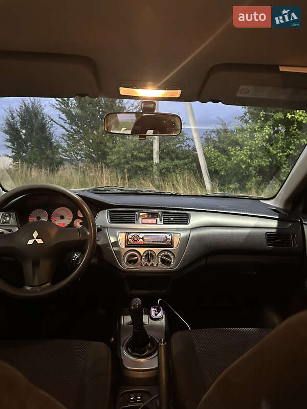 Седан Mitsubishi Lancer 2006 в Львові