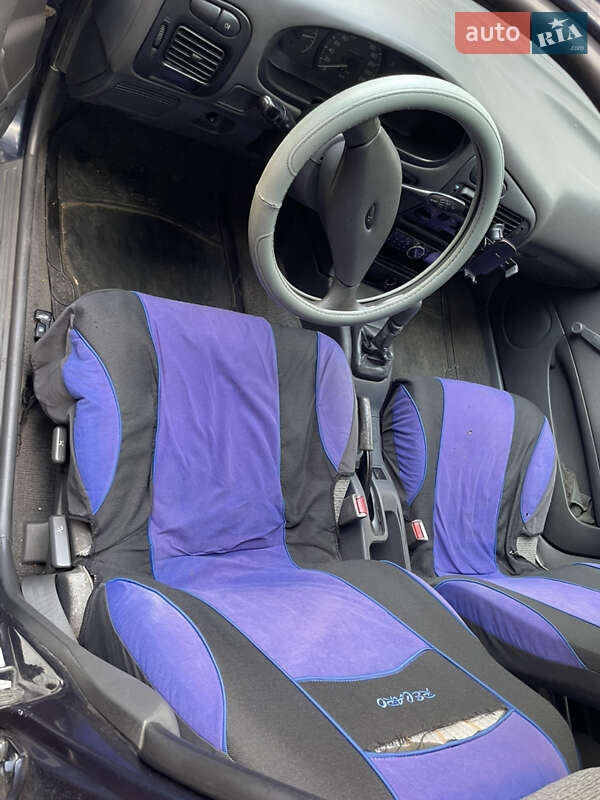 Седан Mitsubishi Lancer 1994 в Киеве