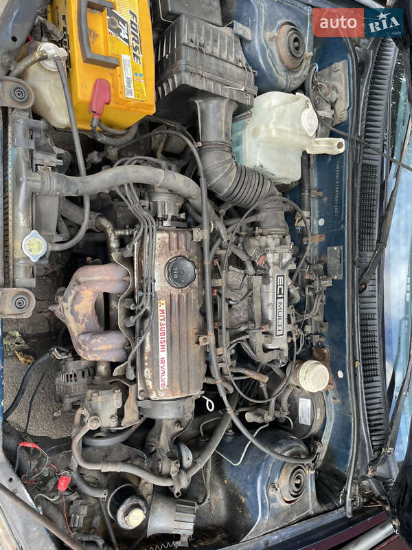 Седан Mitsubishi Lancer 1994 в Киеве