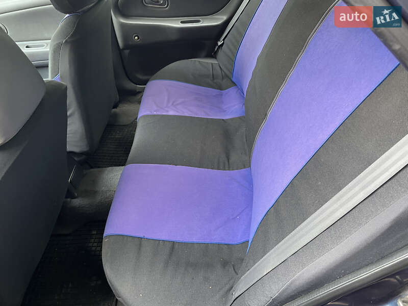 Седан Mitsubishi Lancer 1994 в Киеве