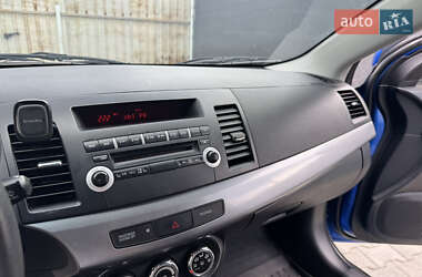 Седан Mitsubishi Lancer 2011 в 