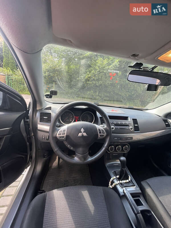 Седан Mitsubishi Lancer 2011 в Днепре фото 51 Седан Mitsubishi Lancer 2011 в Днепре