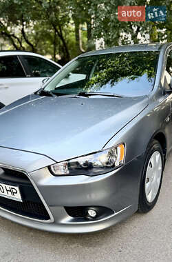 Седан Mitsubishi Lancer 2015 в Киеве
