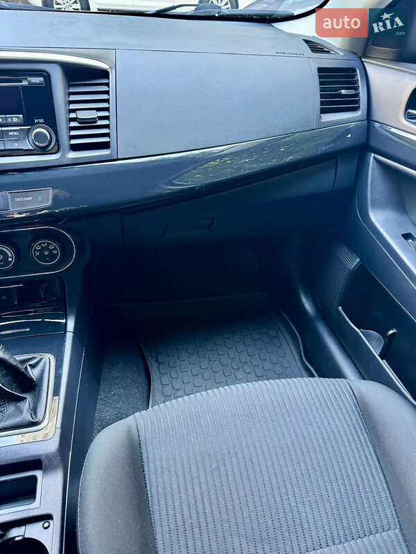 Седан Mitsubishi Lancer 2015 в Киеве фото 8 Седан Mitsubishi Lancer 2015 в Киеве