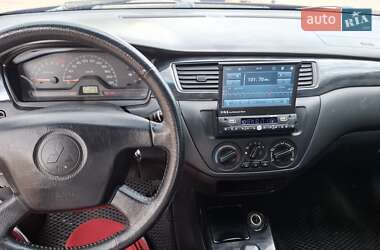 Седан Mitsubishi Lancer 2004 в 